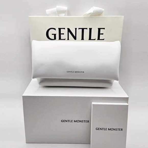 Stylish Black Sunglasses - Picture 7 of 7